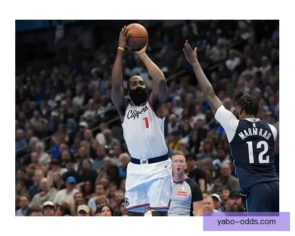 詹姆斯再现哈登三分尴尬 十投全失创NBA新纪录
